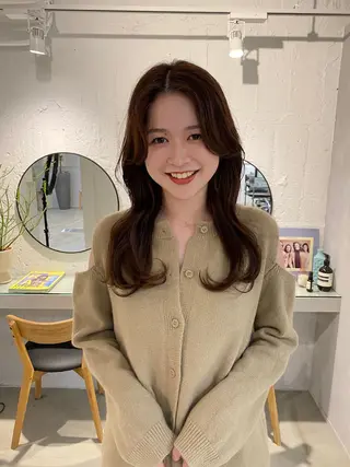 セミロング カラー パーマ レイヤーカットのプロ 大人ヘア宮森貴志のヘアスタイル