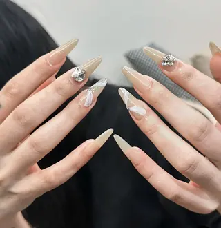 ロング Bling Salonのネイルデザイン