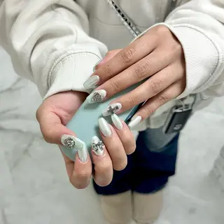 ネイル LAUR Natsukiのネイルデザイン