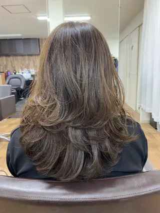 セミロング カラー beauty salon TRINT トリント所属・森田 滉平のヘアスタイル