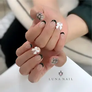 ネイル アトリエ　ミモザ所属・いまむら あかりのネイルデザイン