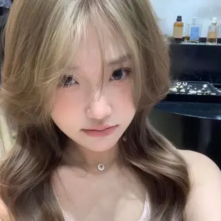 ロング 韓国ガーリー🤍ハイ トーン🤍Ayanaのヘアスタイル