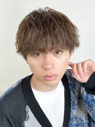 メンズ パーマ/ダブルカラー ブリーチ⭐️海斗のヘアスタイル