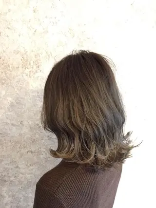 ミディアム カラー パーマ 小顔カット✨ 透明感カラー/村上のヘアスタイル