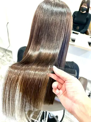 セミロング ブリーチ毛に縮毛矯正 ✨カラー✨山田 正幸のヘアスタイル