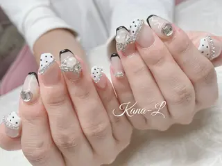 ネイル 芦辺 香奈のネイルデザイン