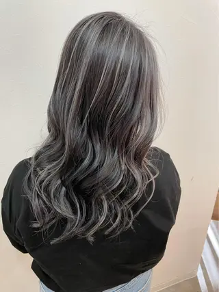 セミロング カラー レイヤーカット 早崎太生のヘアスタイル