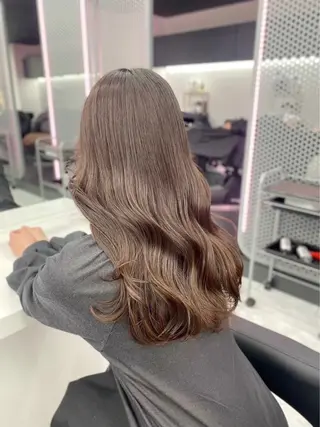 ロング カラー 盛れる上質ワンホン ヘア🤍YUME🤍のヘアスタイル