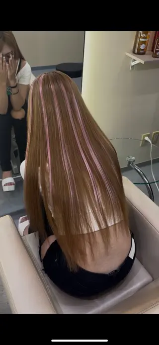 ハイトーン YONIのヘアスタイル