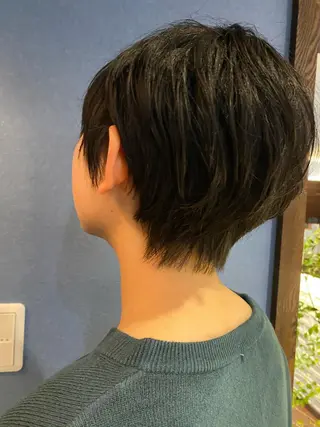 ショート 大内 郁のヘアスタイル
