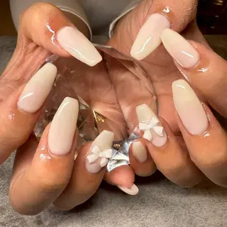 ネイル PecheBloom パラジェルフィルインのネイルデザイン