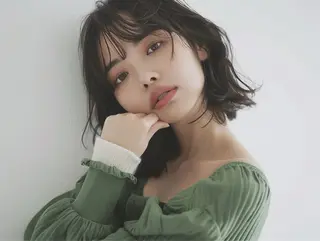 ミディアム NANAMI/海外風 レイヤー/ボブのヘアスタイル