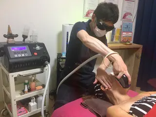 B.glad所属・ブラジリアンワックス 全身脱毛B.gladのエステ・リラクイメージ