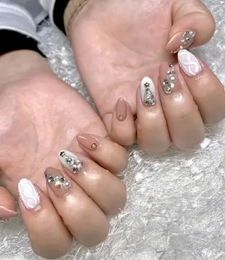 ネイル Nail&eye Belire 新宿のネイルデザイン