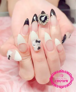 ネイル CROWN プライベートサロンのネイルデザイン