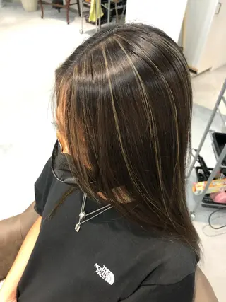 ロング カラー カイリ /レイヤーカットのヘアスタイル