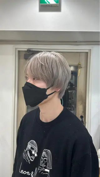 ショート cinq PROJECT所属・ミルクティーベージュ /三村克彦のヘアスタイル