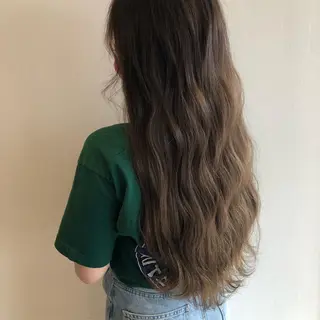 ロング 澤村 亜衣理のヘアスタイル