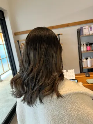 カラー 杉林 莉沙のヘアスタイル