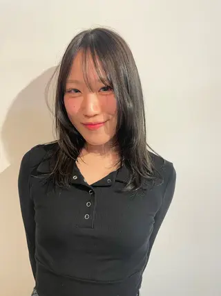 ミディアム cyez rinkaのヘアスタイル