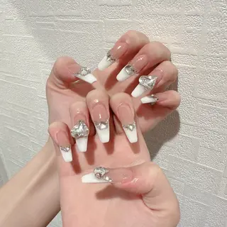 ネイル D-BEAUTY Nailsalonのネイルデザイン