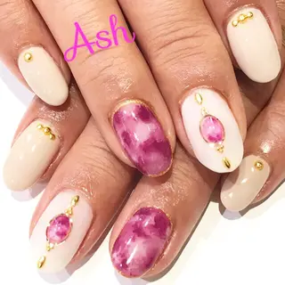 ネイル 🩵NORIKO 上品ネイルが得意🩵のネイルデザイン