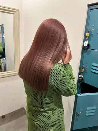 セミロング Karin/ブリーチ ・ハイトーンのヘアスタイル