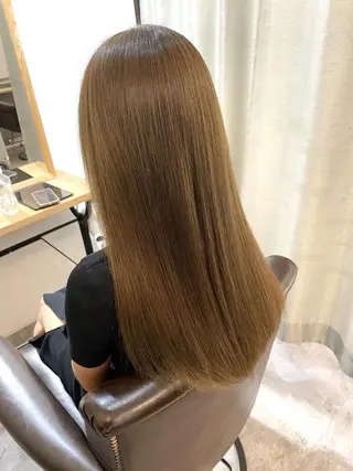 ロング ANs. YUIのヘアスタイル
