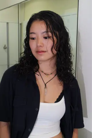 セミロング パーマ カーリーパーマ/ 透明ｶﾗｰ/MIKUのヘアスタイル