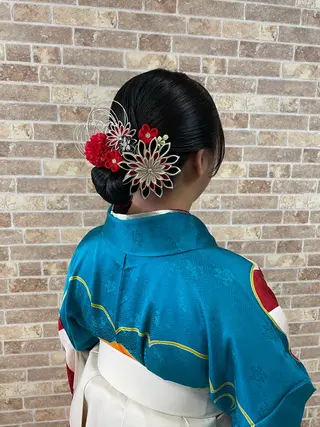 セミロング ヘアアレンジ 徳留 もも花のヘアスタイル