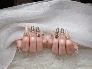 ネイル ENsalon AKIRAのネイルデザイン