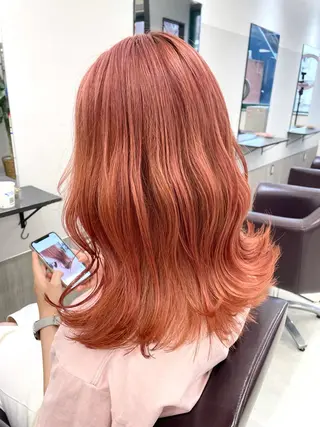 カラー AIRI layer cut hairのヘアスタイル