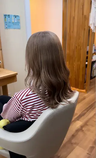 セミロング Hair Resort ALL BLue所属・細貝 舞利のヘアスタイル