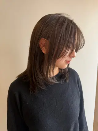 セミロング カラー 💛🤍U too e’s 鎌倉🧸のヘアスタイル