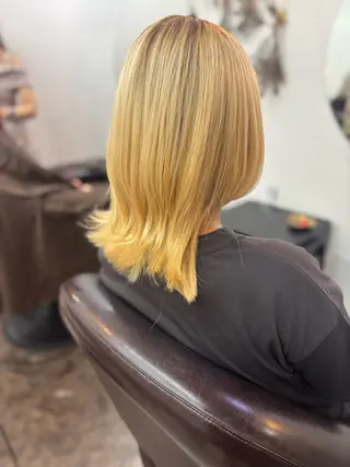 ミディアム カラー 金井こうた🐨 lovisのヘアスタイル