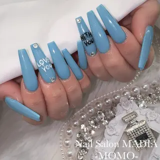 ネイル MADIA所属・momo .のネイルデザイン