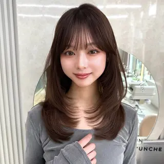 セミロング 似合わせレイヤー/ 透明感カラーのヘアスタイル