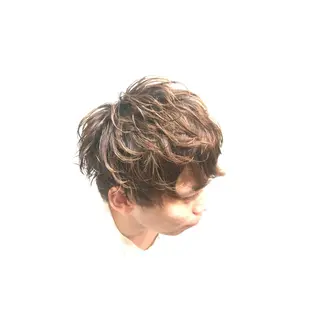 カラー メンズ スパイラル波巻き パーマ井本汰壱のヘアスタイル