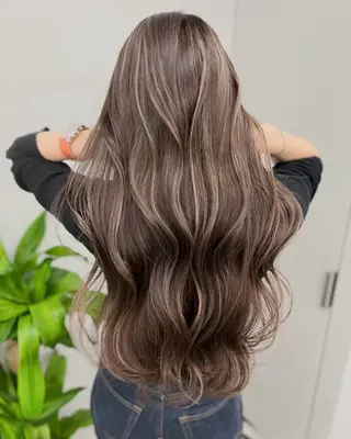 ロング カラー Amaretto かなのヘアスタイル