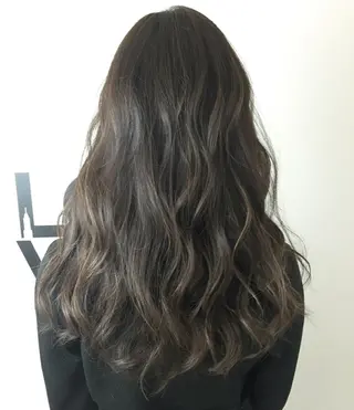 セミロング カラー 透明感カラー 松田晃代のヘアスタイル