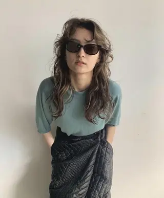 セミロング パーマ ラフィスヘアー オウスケのヘアスタイル