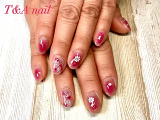 ミディアム ネイル T&A nailのネイルデザイン