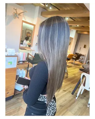 ロング カラー 堀 望美のヘアスタイル