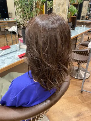 ミディアム レイヤー/グレージュ メンズパーマのヘアスタイル