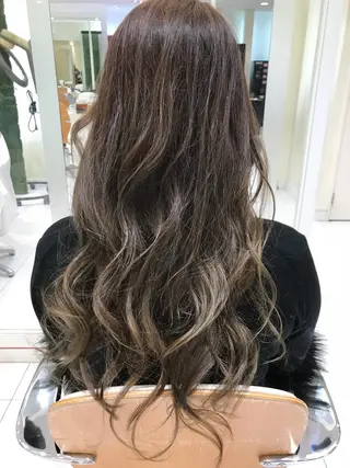 ロング カラー ナガイ ユウキのヘアスタイル