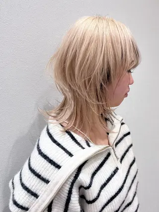 ミディアム enn.bleach by t.a.g所属・SHUNTA /ブリーチ/レイヤーのヘアスタイル