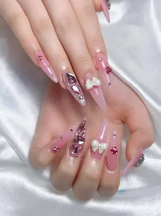 ネイル LEELA NAIL STUDIO所属・LEELA NAIL STUDIOのネイルデザイン