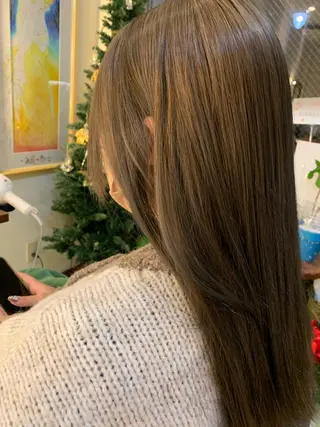 ロング カラー hair&makeRIHGA所属・鈴木希優 /ハイトーンカラーのヘアスタイル