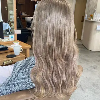 ロング スタジオフツーロバイビーヘアー所属・SEIYA/ プルエクステ/カラーのヘアスタイル