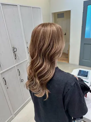 ロング N,SOL / 岩上 新大のヘアスタイル